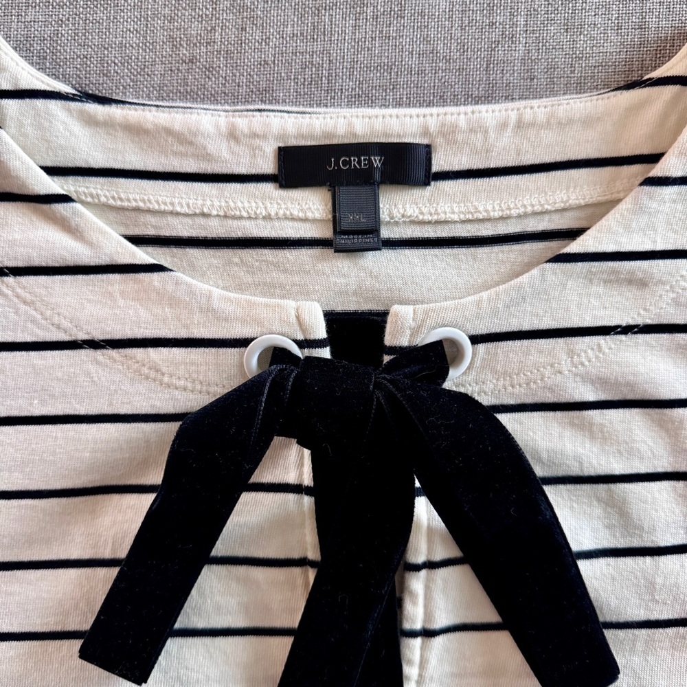 NWOT J. Crew Velvet Bow Breton Short Ivory & Black Stripe | XXL - Picture 4 of 4